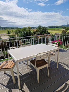 FeWo1 neuwertige, große 110qm FeWo über zwei Etagen mit Balkon im Außenbereich
